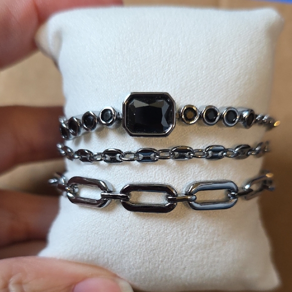 Bomb Party Jewelry - Women’s Three-Piece Black Chain Bracelet Set - Layered Link & Gem Accents